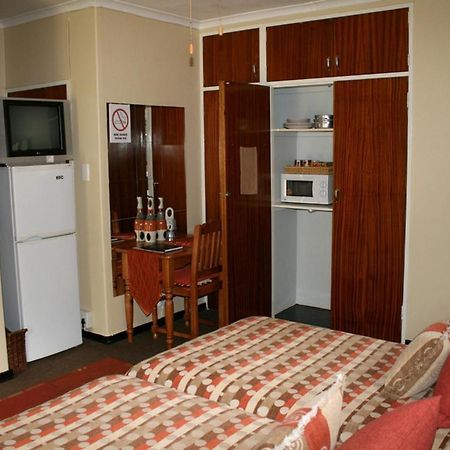 Hotel Tamboti House Malalane Exterior foto